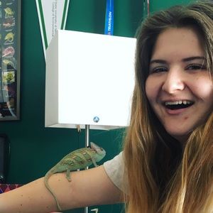 Meet your Posher, Ellie